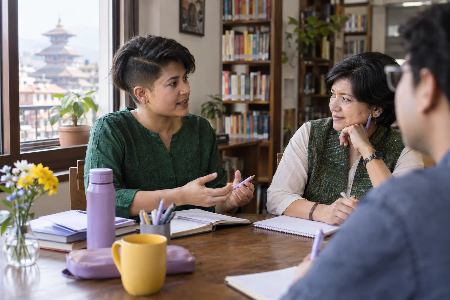 IELTS tutor helps a student describe an idea in different words